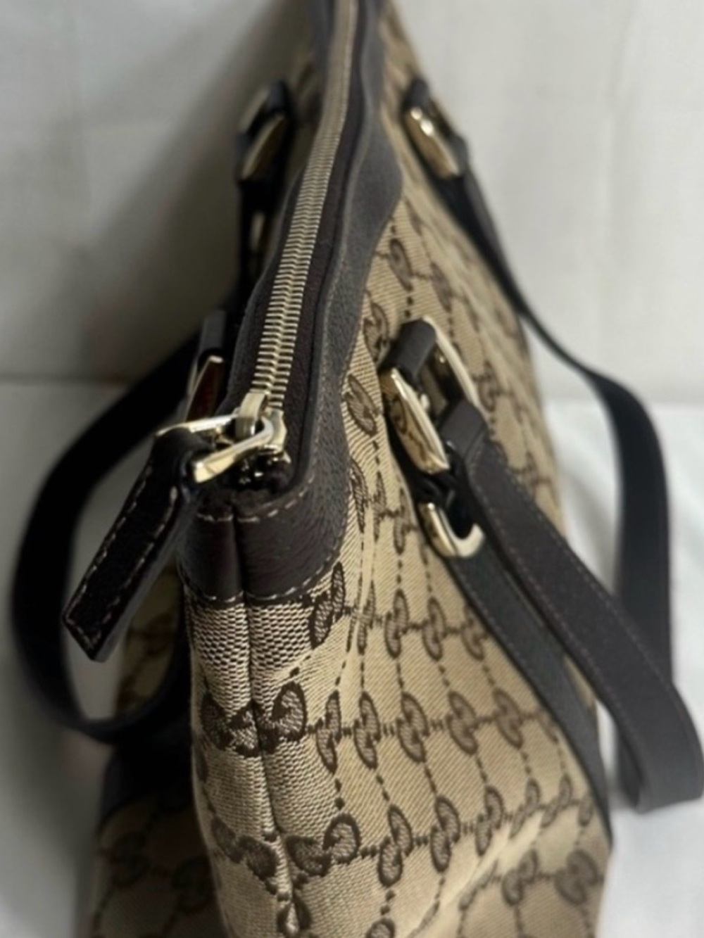 Gucci Beige GG Canvas Tote with Dark Brown Leather Trim - Picture 2 of 10